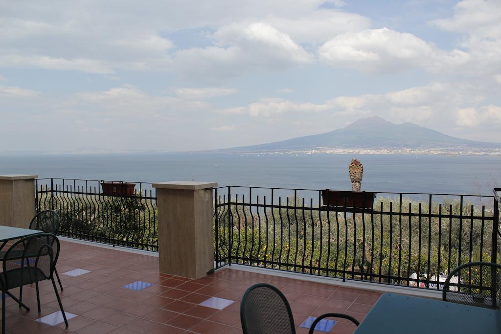 Ancelle Sorrento - Casa D'Accoglienza Hotel Castellammare di Stabia Kültér fotó