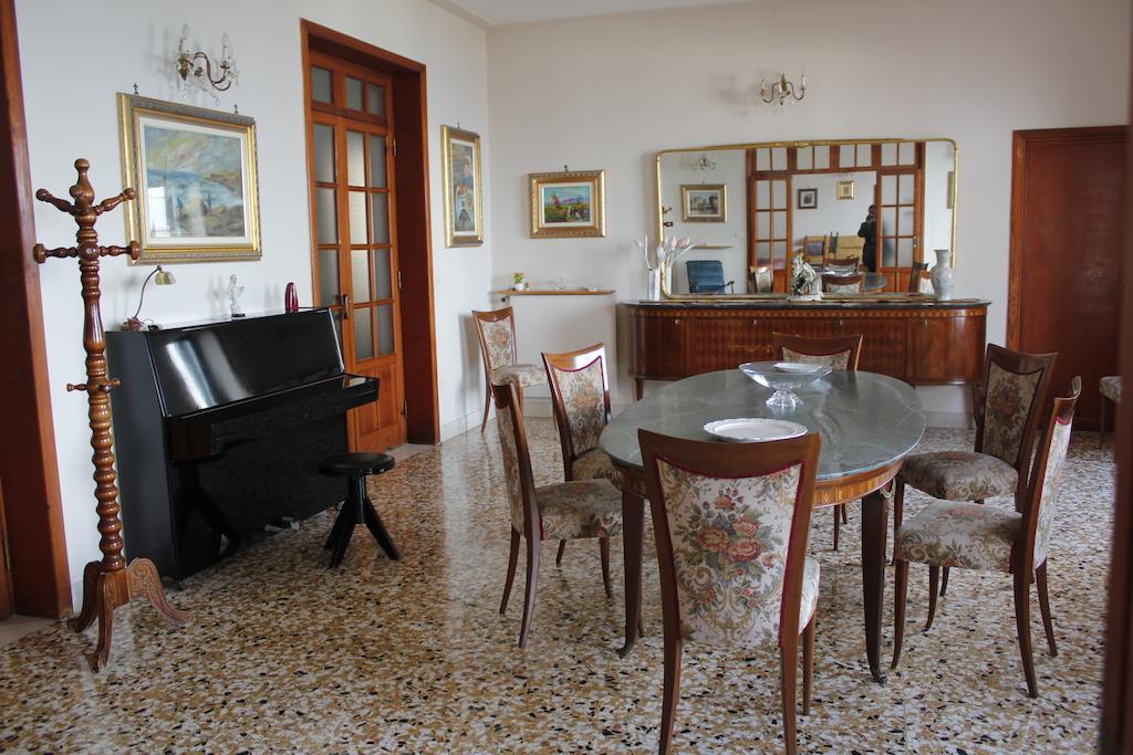 Ancelle Sorrento - Casa D'Accoglienza Hotel Castellammare di Stabia Kültér fotó