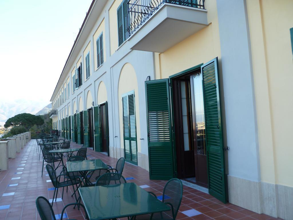 Ancelle Sorrento - Casa D'Accoglienza Hotel Castellammare di Stabia Kültér fotó