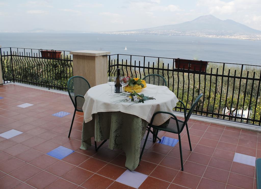 Ancelle Sorrento - Casa D'Accoglienza Hotel Castellammare di Stabia Kültér fotó