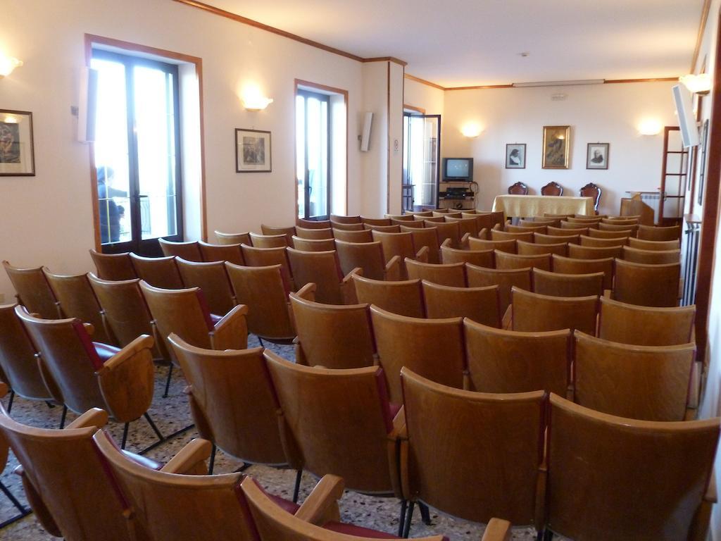 Ancelle Sorrento - Casa D'Accoglienza Hotel Castellammare di Stabia Kültér fotó