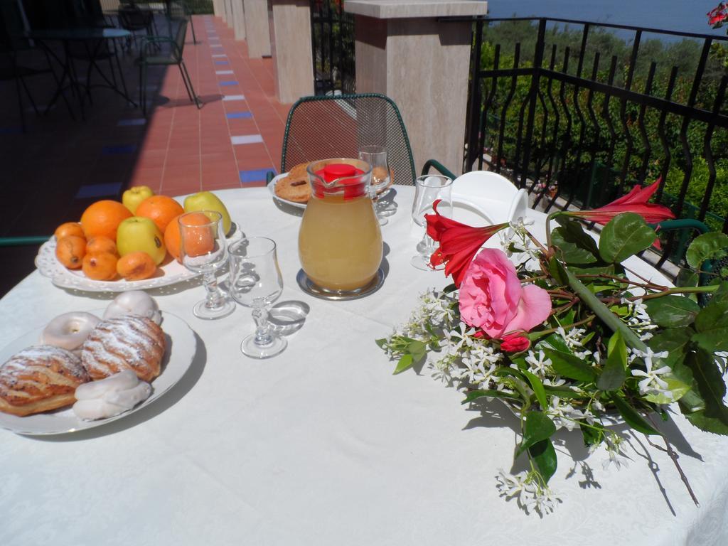 Ancelle Sorrento - Casa D'Accoglienza Hotel Castellammare di Stabia Kültér fotó