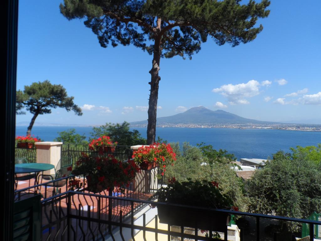Ancelle Sorrento - Casa D'Accoglienza Hotel Castellammare di Stabia Kültér fotó