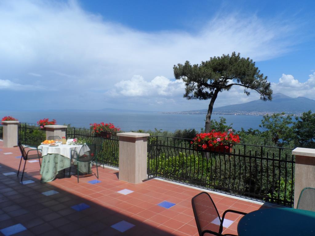 Ancelle Sorrento - Casa D'Accoglienza Hotel Castellammare di Stabia Kültér fotó
