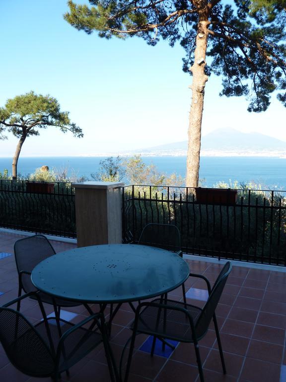 Ancelle Sorrento - Casa D'Accoglienza Hotel Castellammare di Stabia Kültér fotó